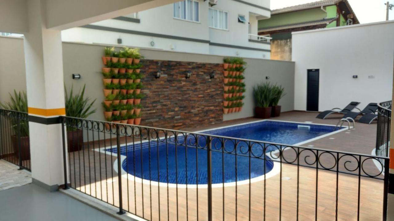Var-101A Dpto Amplio En Condominio Cerrado Con Piscina Bombinhas Extérieur photo